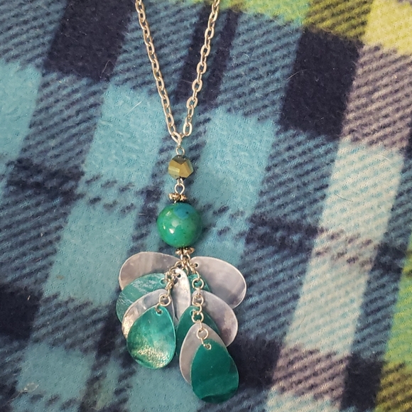 Green necklace - Picture 1 of 1